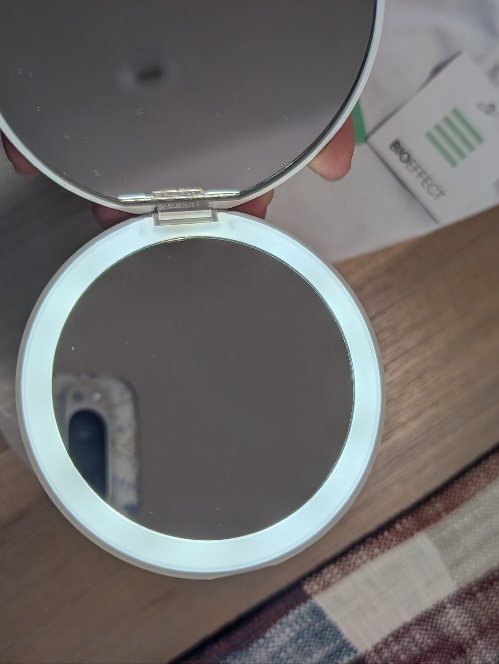 Bioeffect Mirror - Picture 5 of 5